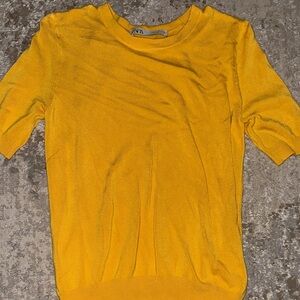 Zara Yellow Short Sleeve Sweater